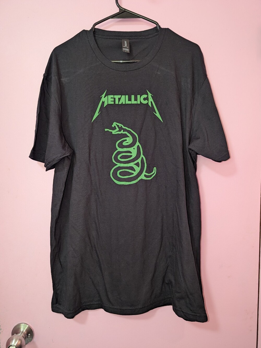Distressed Metallica Snake Logo Band T-Shirt